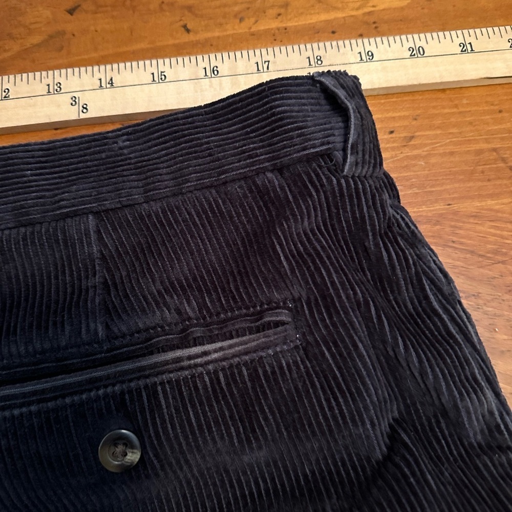 L.L Bean Corduroy Classic Fit Men’s pants Size 36 - Picture 3 of 16